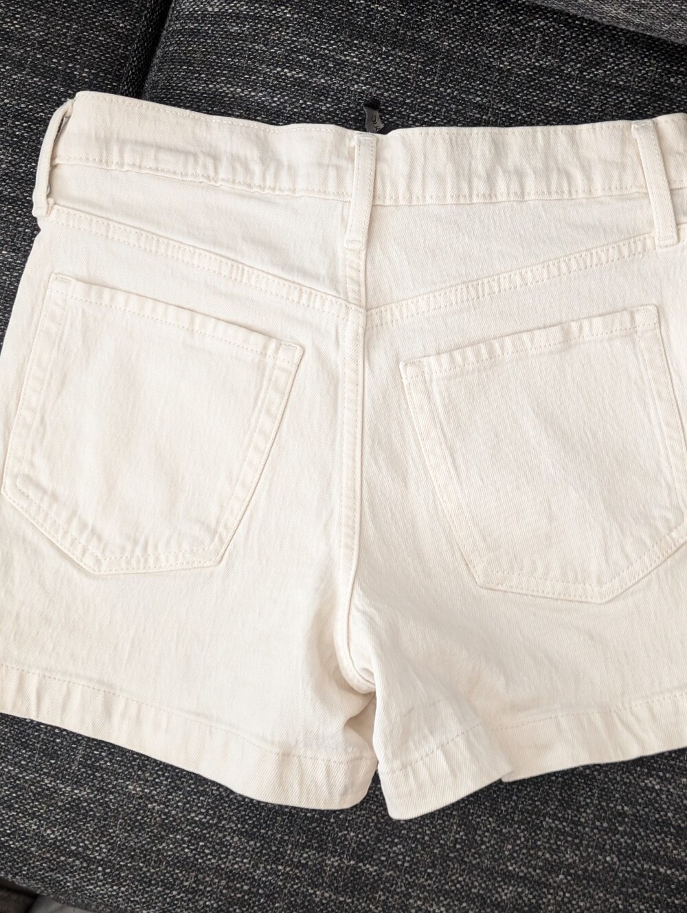 Old Navy Blue, Cream Banana  and Risen High-Rise Denim Distressed Trio - Picture 12 of 13